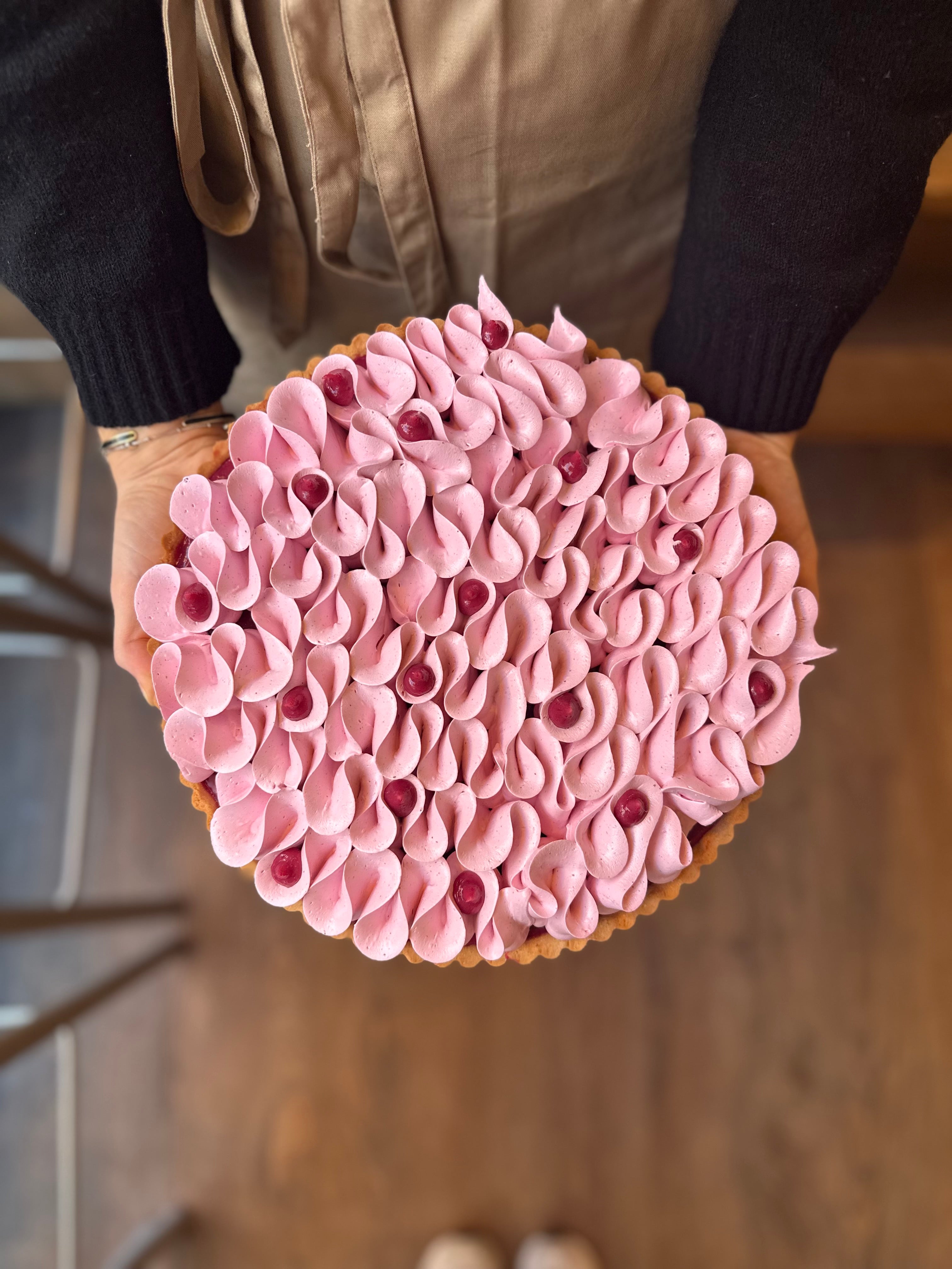 Stor tærte med solbær og saltet karamel 30cm Ø