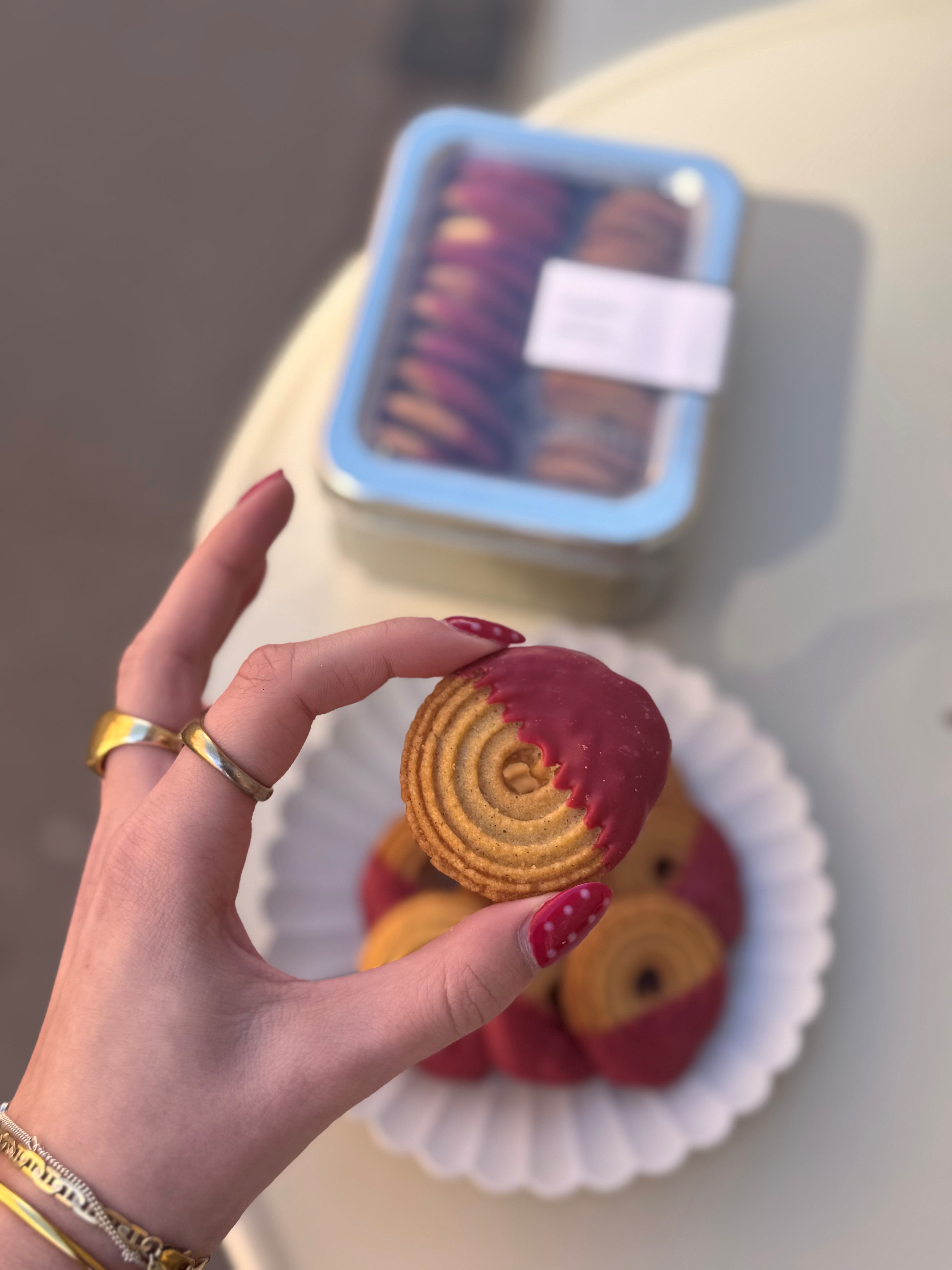 Hindbær Inspiration, Valrhona - Vaniljekranse i tin æske
