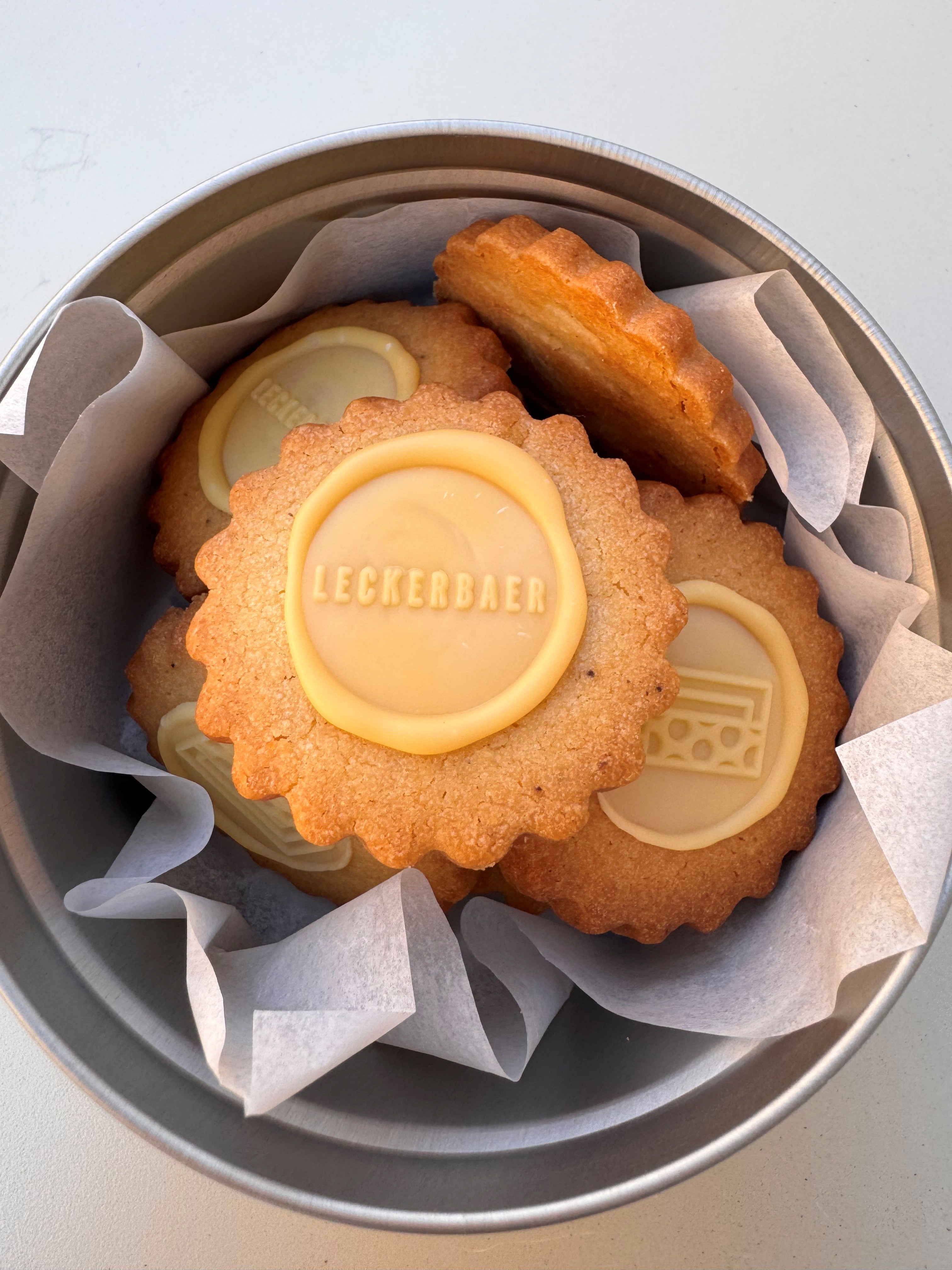 Passion Inspiration, Valrhona buttercookies - Rund tin æske